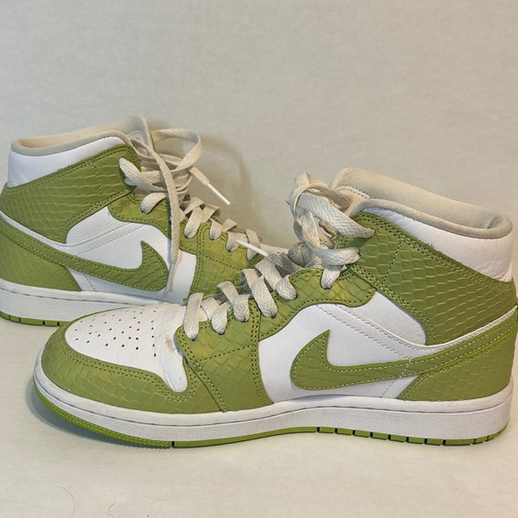 Nike Air Jordan 1 Python Sneakers - Picture 1 of 4